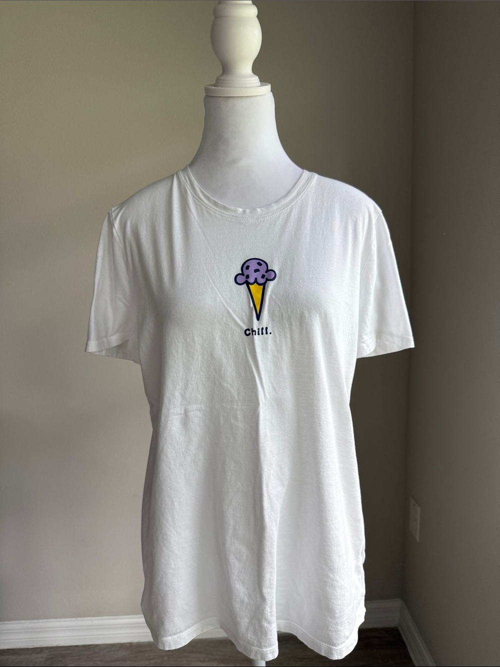 Life is Good women’s white teeshirt